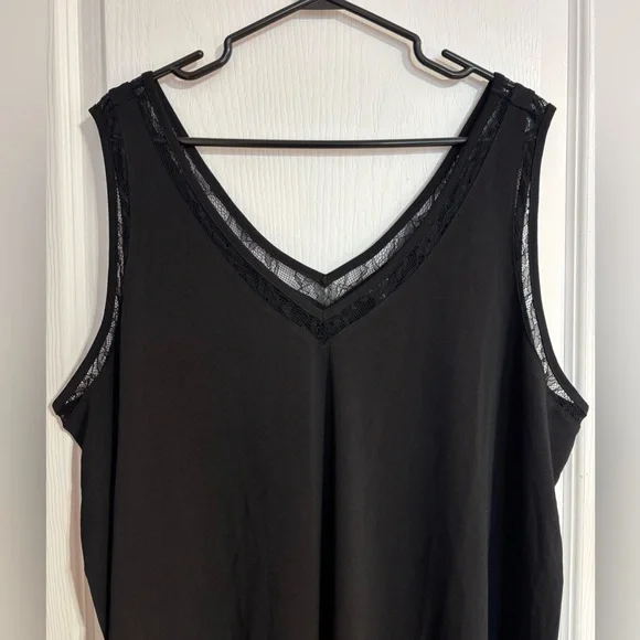 NWT Torrid Studio Crepe Jersey Lace Inset V-Neck Black Sleeveless Tank Top 3X - Picture 4 of 8